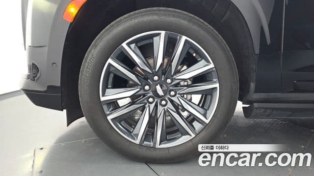 Cadillac Escalade 2021 — Photo 1/20