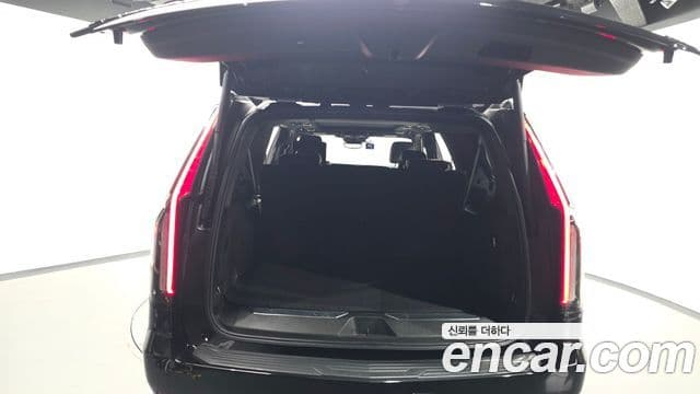Cadillac Escalade 2021 — Photo 15/20