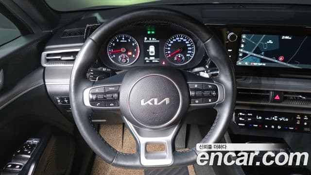 Kia K5 2023 — Photo 7/20