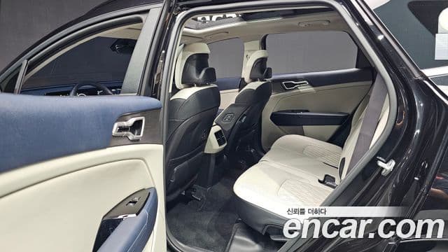 Kia Sportage 2023 — Фото 12/20