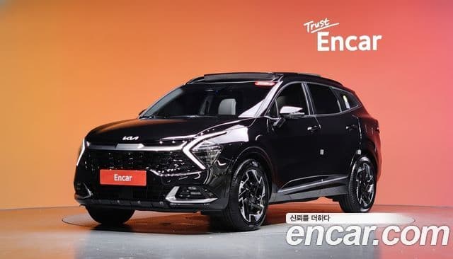 Kia Sportage 2023 — Фото 1/20