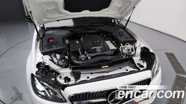 Mercedes-Benz E-Class 2020 — Photo 5/20