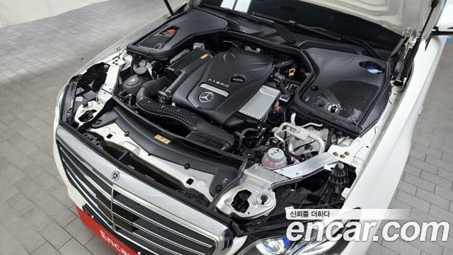 Mercedes-Benz E-Class 2020 — фото 6 из 20