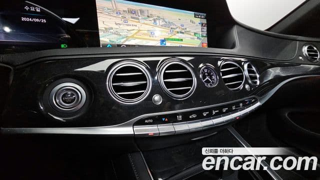 Mercedes-Benz S-Class 2019 — Photo 17/20