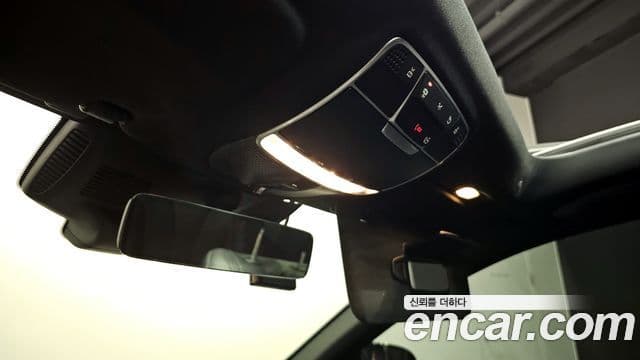 Mercedes-Benz S-Class 2019 — Photo 8/20