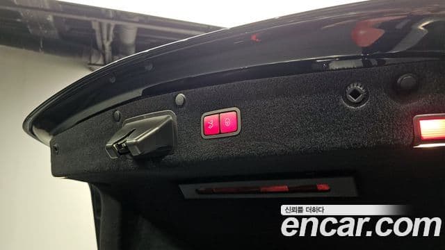 Mercedes-Benz S-Class 2019 — Photo 20/20