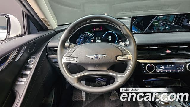 Genesis Electrified G80 2022 — ფოტო 13/20