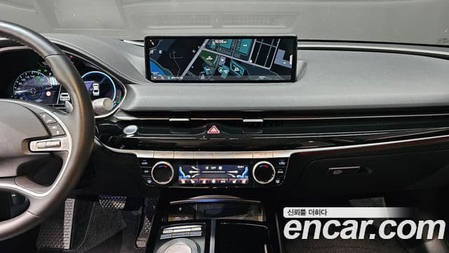 Genesis Electrified G80 2022 — ფოტო 14/20