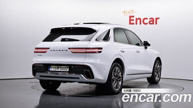 Genesis GV70 2021 — ფოტო 16/20