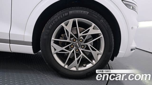 Genesis GV70 2021 — ფოტო 11/20