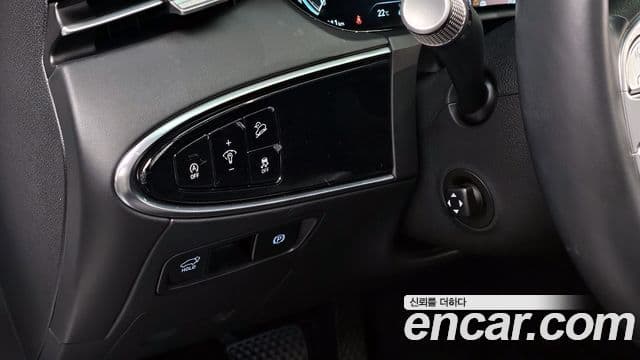 Genesis GV70 2021 — ფოტო 7/20