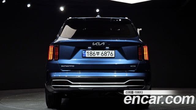 Kia Sorento 2023 — Şəkil 18/20