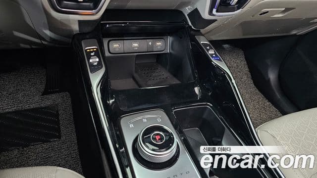 Kia Sorento 2023 — Şəkil 3/20