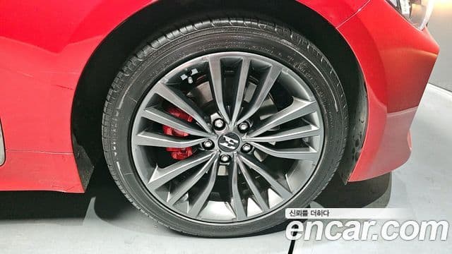 Kia Stinger 2019 — Photo 9/20