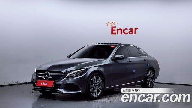 Mercedes-Benz C-Class 2018 — Şəkil 1/20