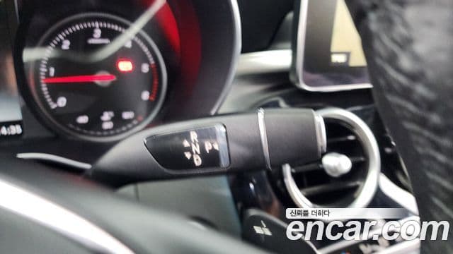 Mercedes-Benz C-Class 2018 — Şəkil 9/20