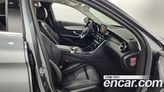 Mercedes-Benz C-Class 2018 — Şəkil 11/20