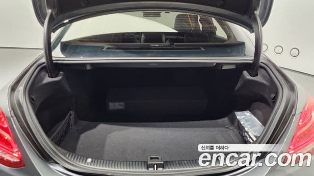 Mercedes-Benz C-Class 2018 — Şəkil 20/20