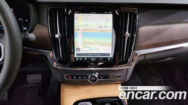 Volvo S90 2024 — ფოტო 14/20