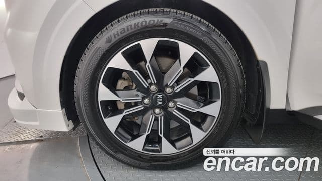 Kia Carnival 2020 — Photo 15/20