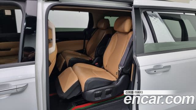 Kia Carnival 2020 — Photo 8/20