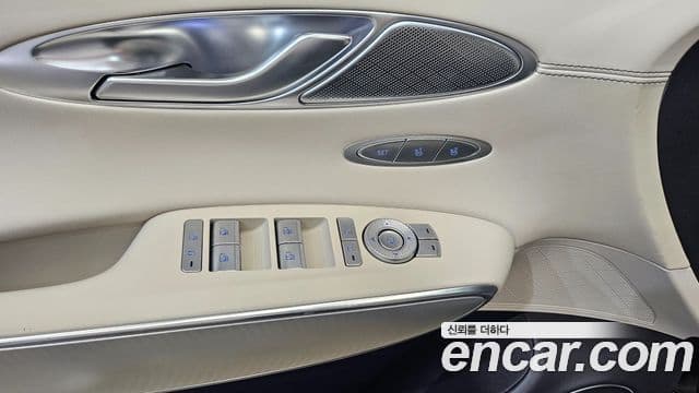 Genesis GV70 2020 — Şəkil 10/20