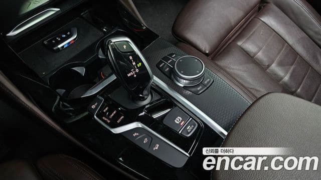 BMW X4 2019 — Şəkil 9/20