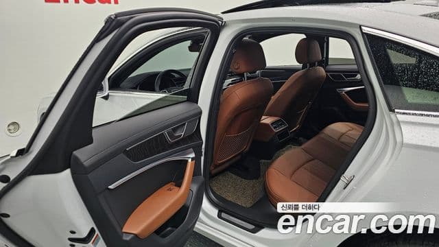 Audi A6 2021 — фото 17 из 20