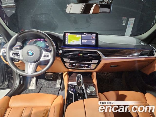 BMW 5 Series 2020 — Şəkil 10/20