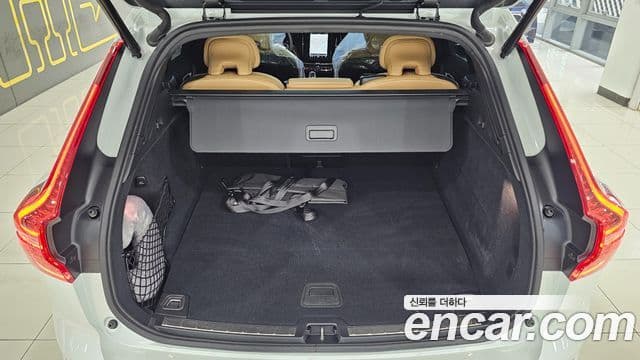 Volvo XC60 2024 — Şəkil 18/20