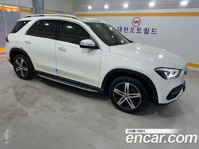 Mercedes-Benz GLE-Class 2019 — Şəkil 15/20