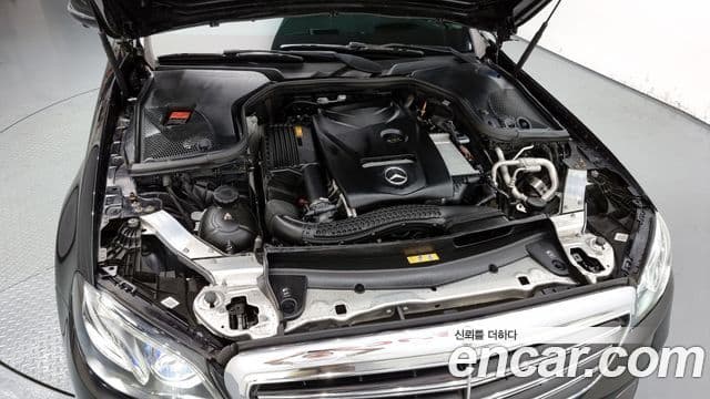 Mercedes-Benz E-Class 2019 — фото 5 из 20