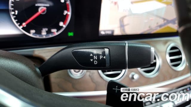 Mercedes-Benz E-Class 2019 — Şəkil 7/20