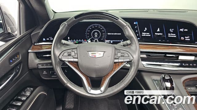 Cadillac Escalade 2021 — ფოტო 13/20