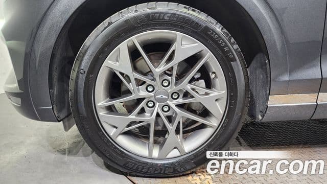 Genesis GV70 2021 — ფოტო 5/20
