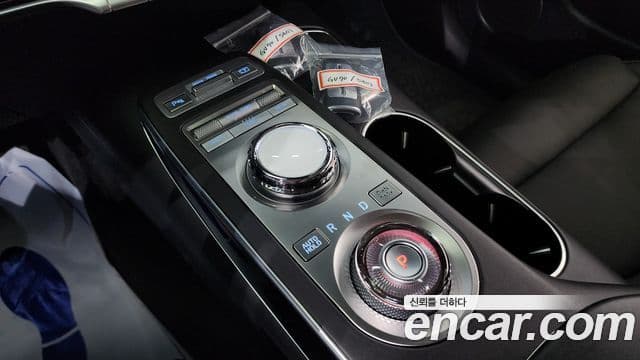 Genesis GV70 2021 — ფოტო 9/20