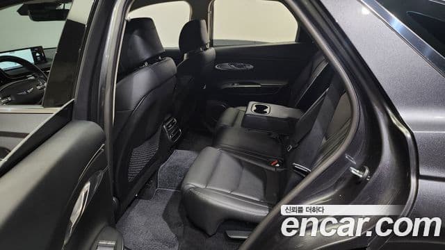 Genesis GV70 2021 — ფოტო 11/20