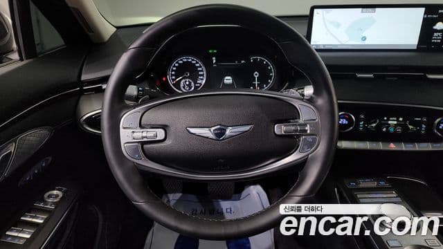 Genesis GV70 2021 — ფოტო 15/20