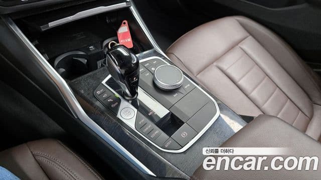 BMW 3 Series 2021 — ფოტო 9/20
