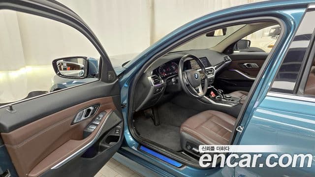 BMW 3 Series 2021 — ფოტო 10/20