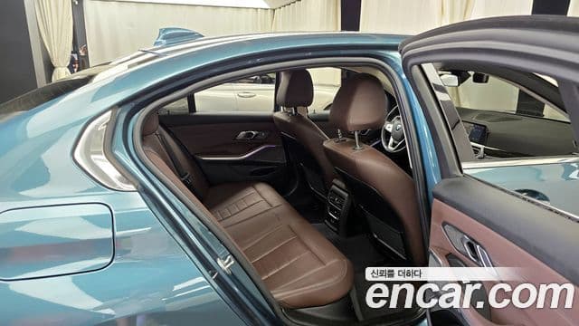BMW 3 Series 2021 — ფოტო 12/20