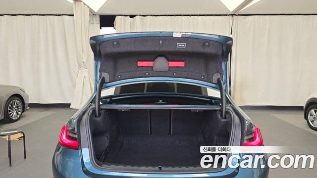 BMW 3 Series 2021 — ფოტო 20/20