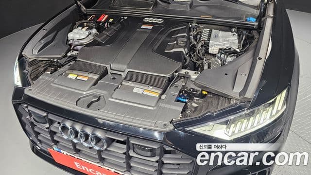 Audi Q7 2023 — ფოტო 6/20