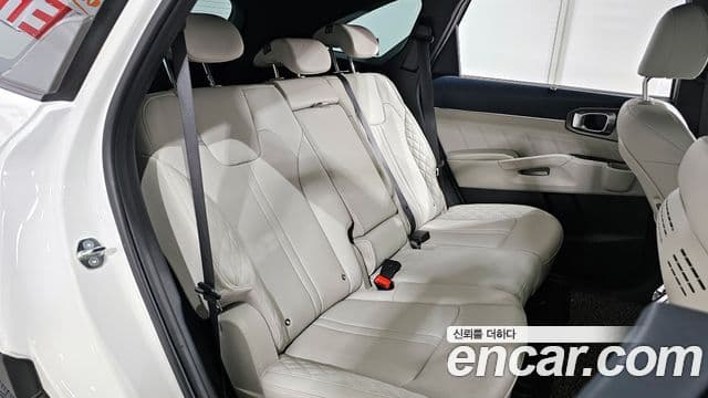 Kia Sorento 2023 — Şəkil 12/20