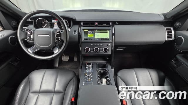 Land Rover Discovery 5 2019 — Şəkil 7/20