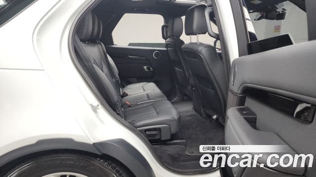 Land Rover Discovery 5 2019 — Şəkil 12/20