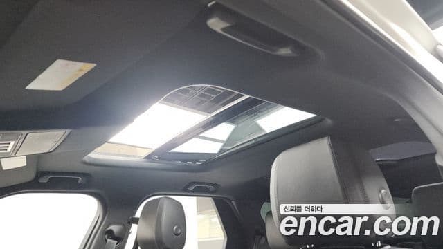 Land Rover Discovery 5 2019 — Şəkil 19/20