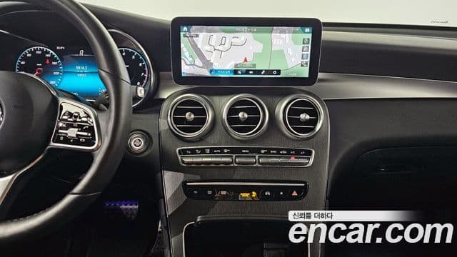 Mercedes-Benz GLC-Class 2020 — Şəkil 8/20