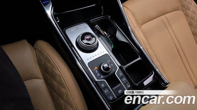 Kia Sorento 2023 — Photo 17/20