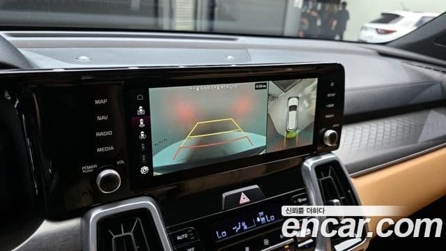 Kia Sorento 2023 — Photo 7/20